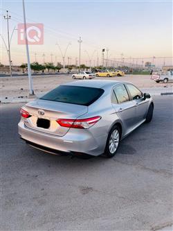 تۆیۆتا کامری